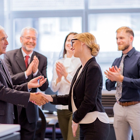 Motywacja pracowników bez zwiększania kosztów stałych - co naprawdę działa?